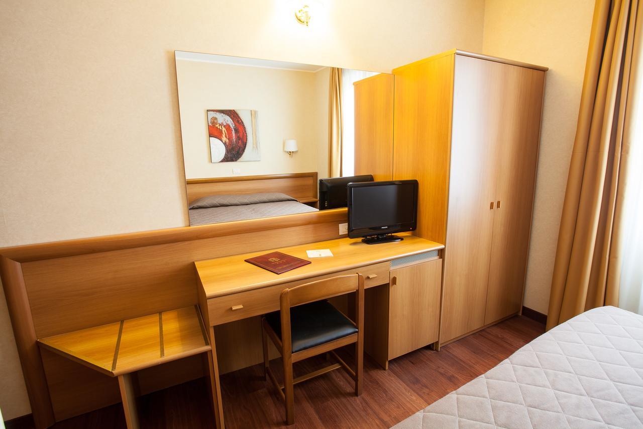 Hotel Esperia Ро Экстерьер фото